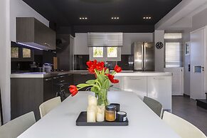 URBAN F HOUSE