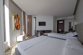 Sea & Sand Hotel