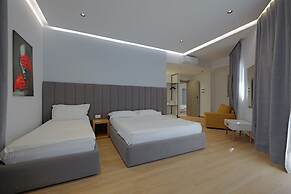 Sea & Sand Hotel