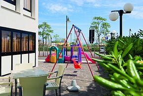 Little Hotel