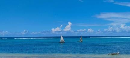 Mambo Beach Villas