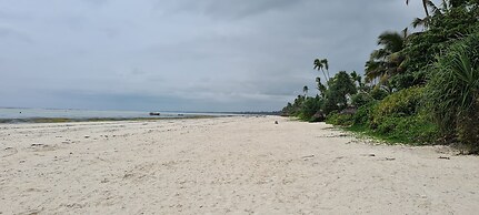 Mambo Beach Villas