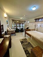 Mambo Beach Villas