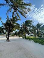 Mambo Beach Villas