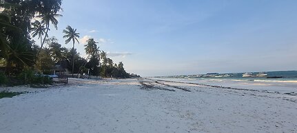 Mambo Beach Villas