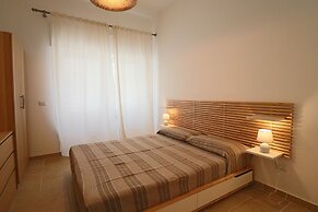 Casa Nausica Elegant Apartment Facing the Aragonese Castle