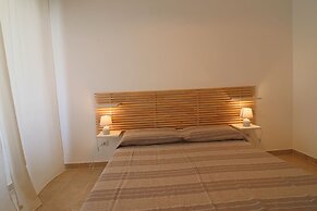 Casa Nausica Elegant Apartment Facing the Aragonese Castle