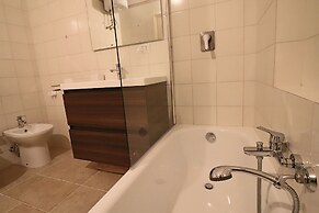 Casa Nausica Elegant Apartment Facing the Aragonese Castle