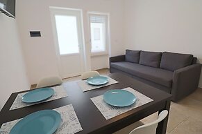 Casa Nausica Elegant Apartment Facing the Aragonese Castle