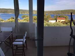 Comfortable Apartment Island Šolta -seaview