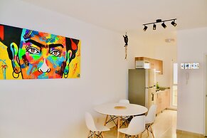 Cozy 2-bedroom Apartment With Amenities
