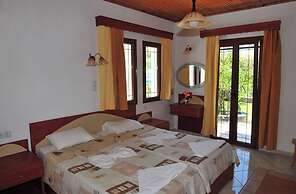 A Spacious and Bright Studio With Balcony No1111