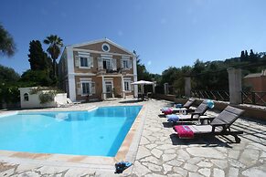 Durrell Corfu Strawberry-pink Villa