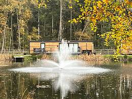Oak Boutique Lodge