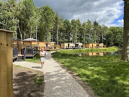 Oak Boutique Lodge