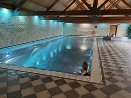 Oak Boutique Lodge