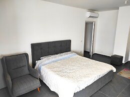 Seafront Apartment in Durres