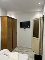Life Pyramids Inn
