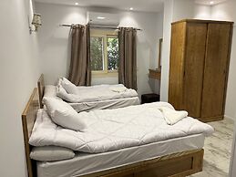 Life Pyramids Inn