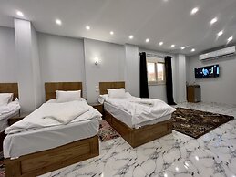 Life Pyramids Inn