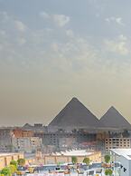 Pyramid Front Hotel