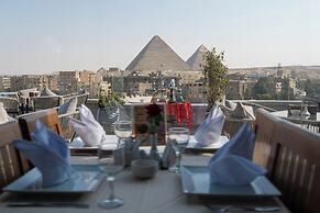 Pyramid Front Hotel