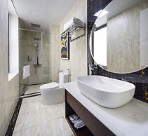 Diamond Luxury Hotel