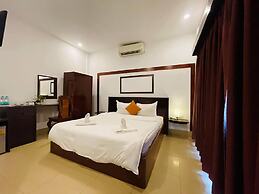 Chhouy Vathna Angkor Boutique