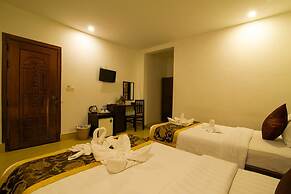 Chhouy Vathna Angkor Boutique