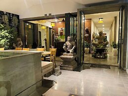 Chhouy Vathna Angkor Boutique