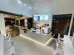 Chhouy Vathna Angkor Boutique