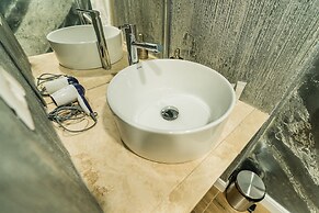 Sandor Apartment