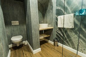 Sandor Apartment