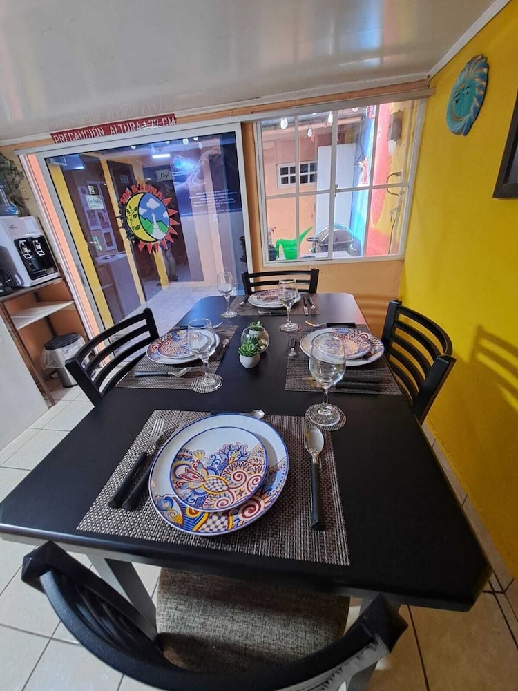 Hostal Sol y Luna - Hostel