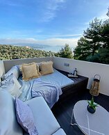 Room-luxury Suite With a Queens Double b