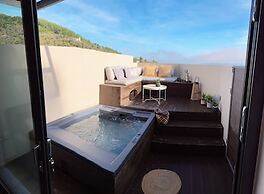Room-luxury Suite With a Queens Double b