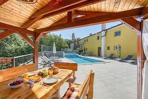 Pool House Klarina