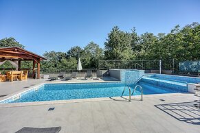 Pool House Klarina