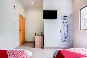 OYO 90857 Baaraka Syariah Hotel