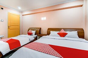 OYO 90857 Baaraka Syariah Hotel
