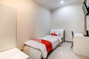 OYO 90857 Baaraka Syariah Hotel