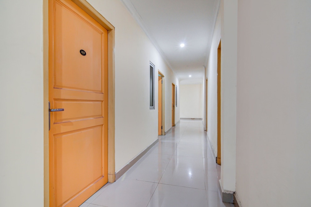 OYO 90857 Baaraka Syariah Hotel