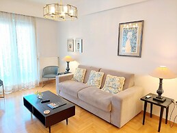 Elegant Apartment in Acropolis