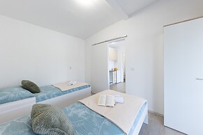 Mobile Homes -kamp Karin 17