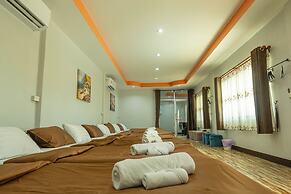 Apinya Resort Bangsarey