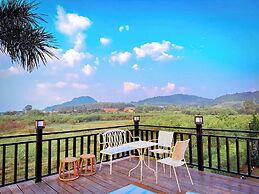 Apinya Resort Bangsarey
