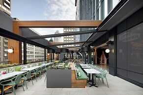 The Honeyrose Hotel, Montreal, A Tribute Portfolio Hotel