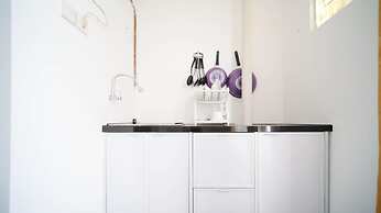 Homey Studio Apartment At Dian Regency