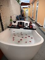 North Suites Levittown