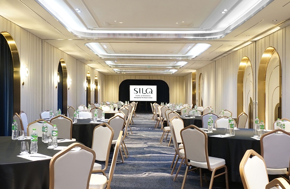 SILQ Hotel And Residence